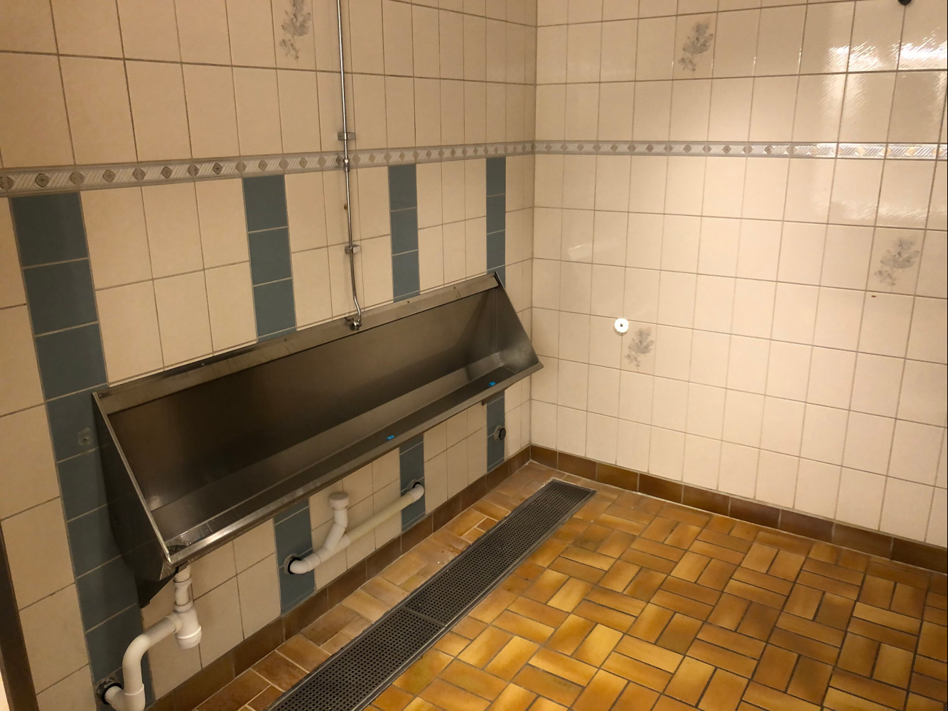 Pissoar på herrtoaletten