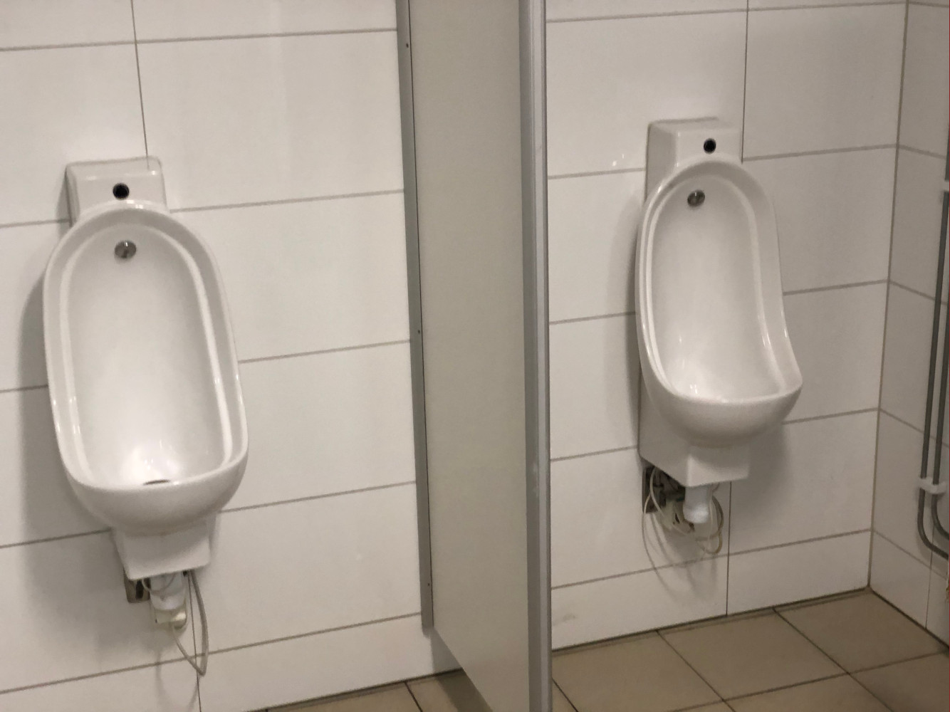 Pissoarer på herrtoaletten
